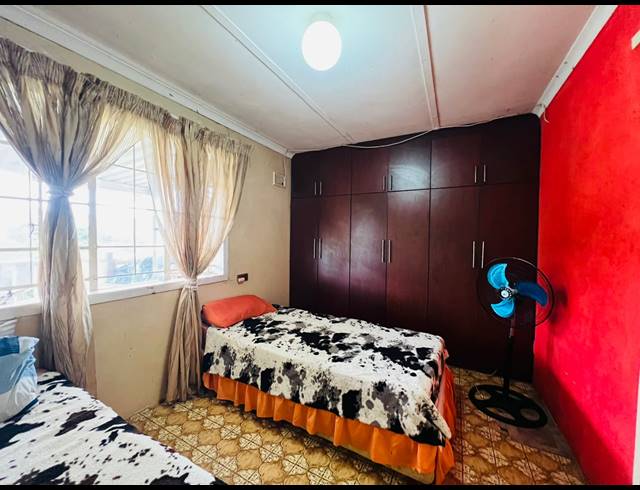3 BEDROOM SEMI DETACHED FOR SALE IN NEWLANDS EAST